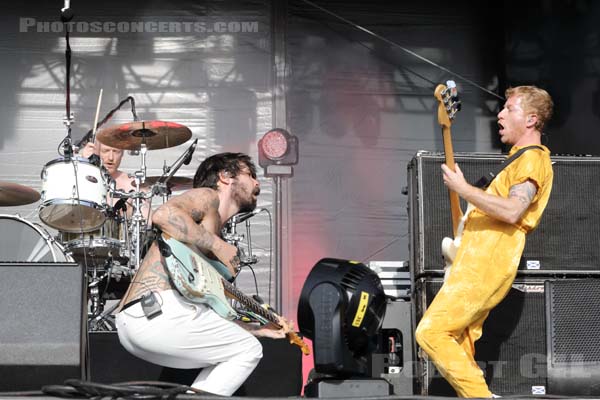 BIFFY CLYRO - 2019-07-21 - PARIS - Hippodrome de Longchamp - Alternative Stage - Simon Alexander Neil - James Roberto Johnston - Ben Hamilton Johnston